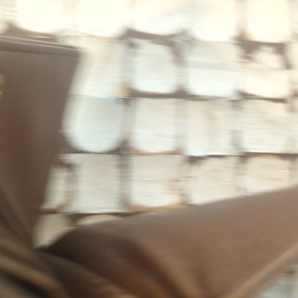 Michael Kors Bronze Leather wallet - Picture 9 of 14